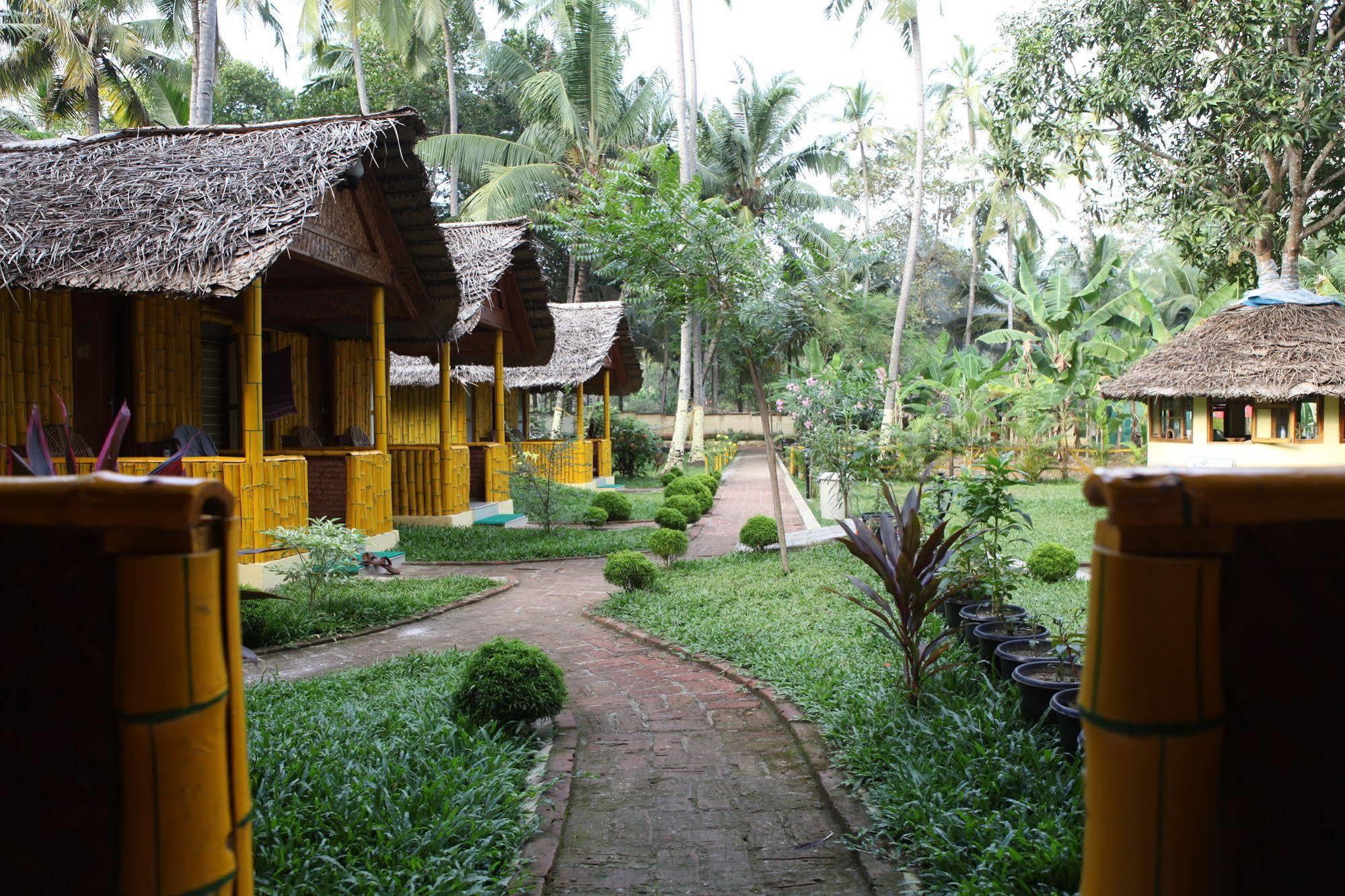 Savithri Inn Bamboo Cottages & Resorts Varkala Eksteriør bilde