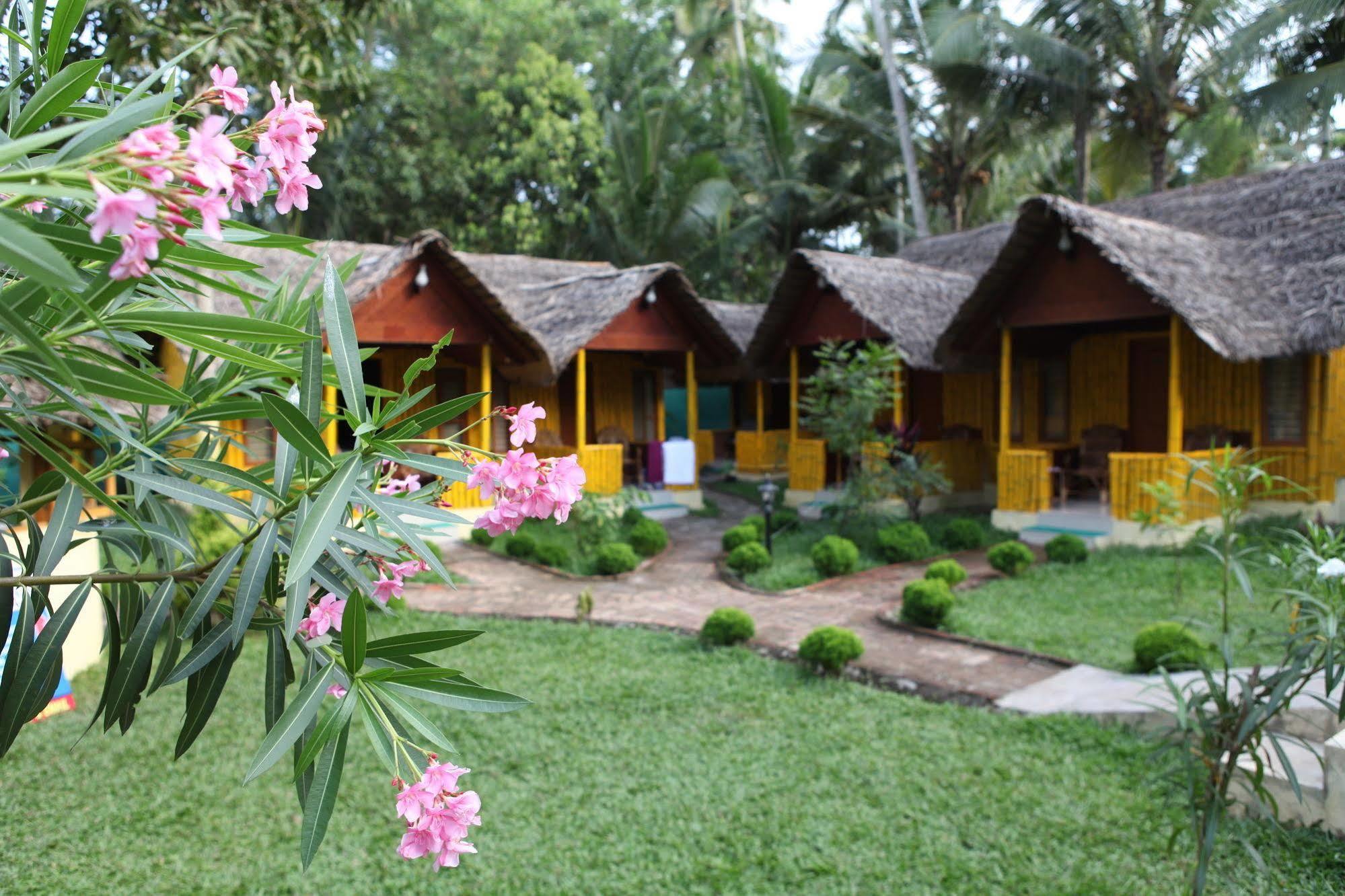 Savithri Inn Bamboo Cottages & Resorts Varkala Eksteriør bilde